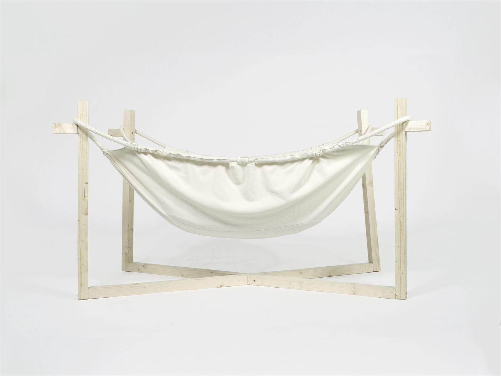 amb: single-material hammock crib in wood and fabric
